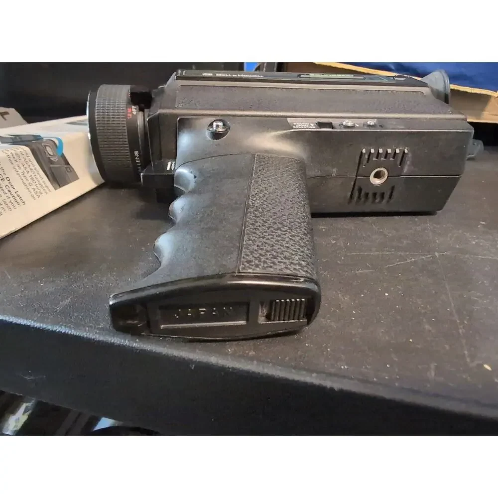 Bell & Howell SoundStar Filmosonic XL Movie Camera Model 1225 W/ Bag Untested